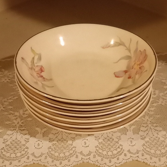 Vintage Universal Cambridge Iris Plate Bundle - 6- 5.25"  Dessert Bowls - Picture 8 of 11